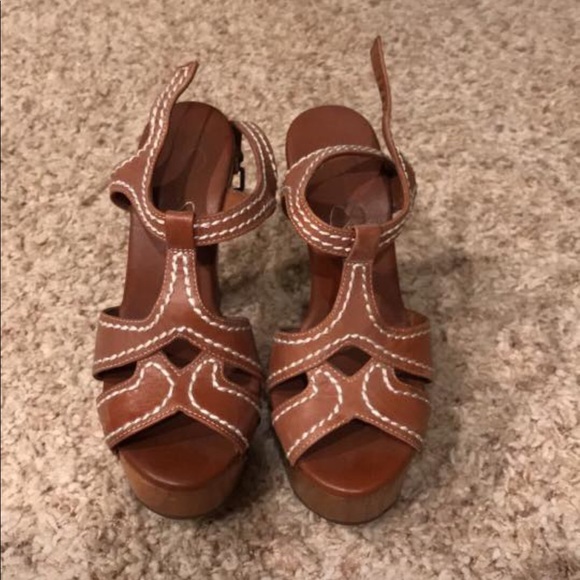 Jessica Simpson - Picture 2 of 3